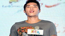 蓝正龙携众星亮相《酷马》首映会 现场大玩原地马拉松