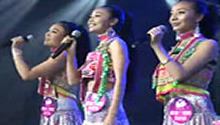 2011快乐女声长沙唱区晋级赛30进20：素苗三姐妹《山歌牵出月亮来》