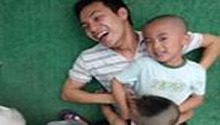 80后帅气的男幼师